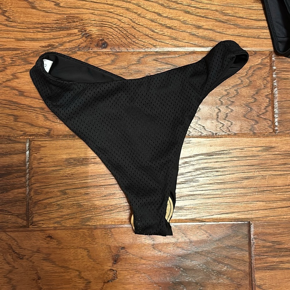 Swim suits - Picture 4 of 4